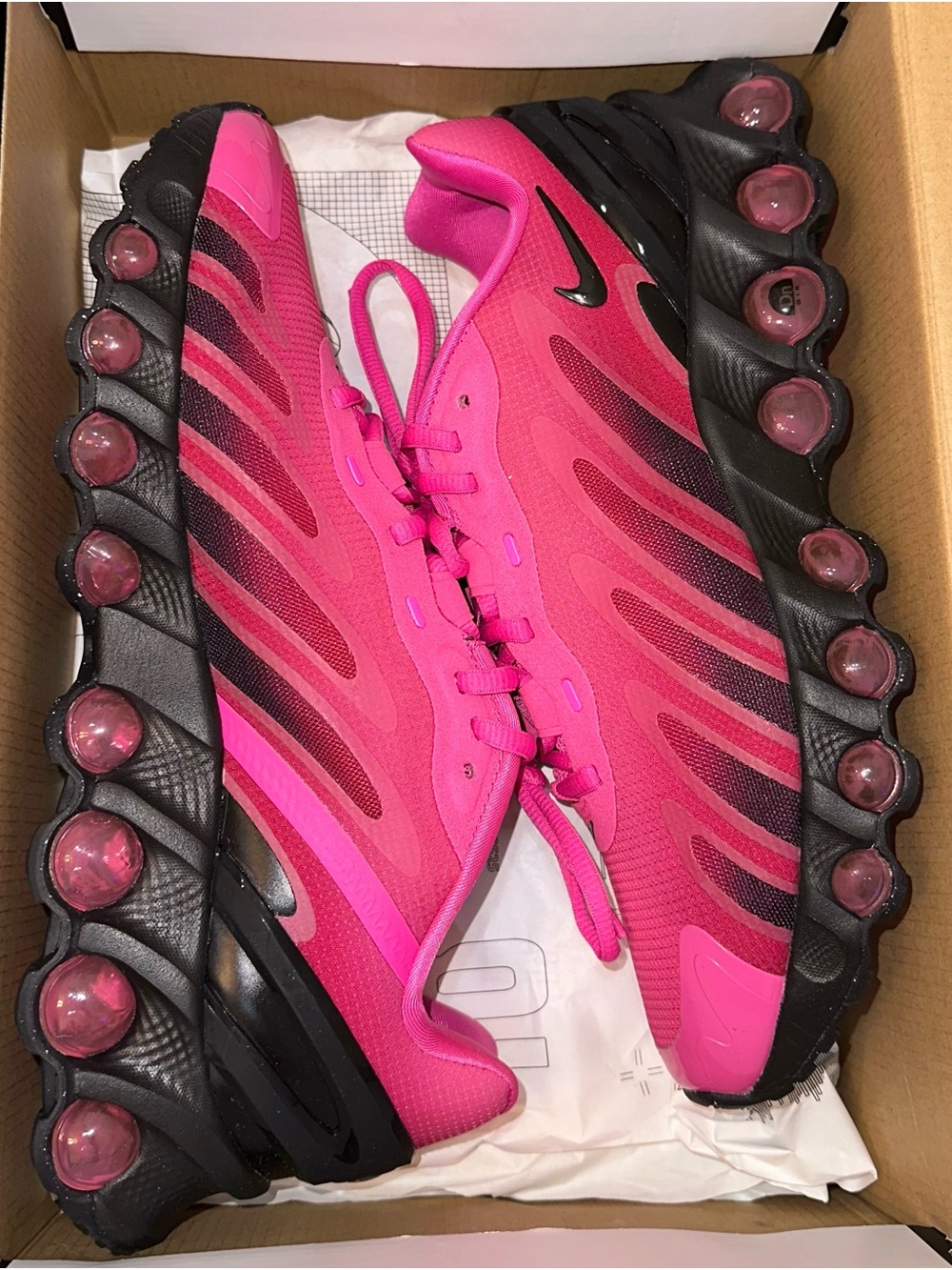 Women’s Nike Air Max DN8 in Laser Fuchsia and Black Athletic Shoes